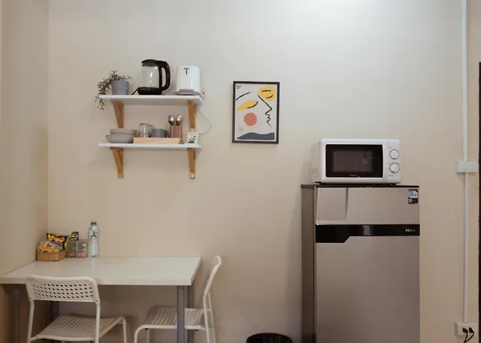 Apartment 204hideaway-local With Street Food Only 15 Min Walk To Skytrain