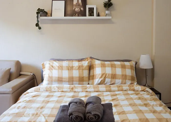 Apartment 204hideaway-local With Street Food Only 15 Min Walk To Skytrain Bangkok