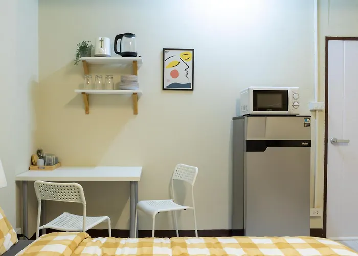 204hideaway-local With Street Food Only 15 Min Walk To Skytrain Bangkok