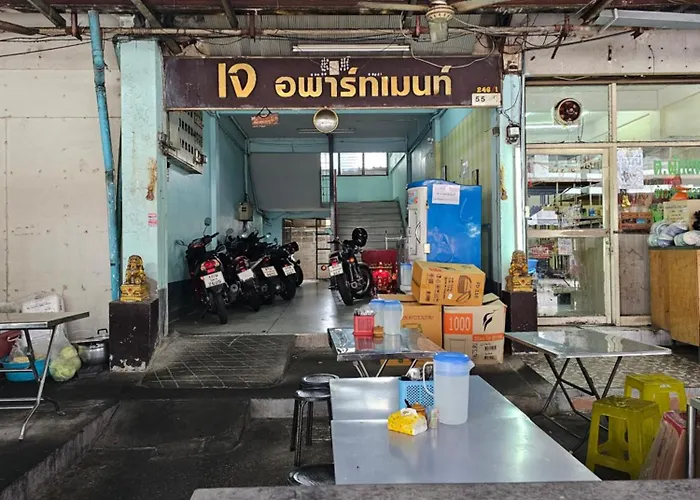 Apartment 204hideaway-local With Street Food Only 15 Min Walk To Skytrain *